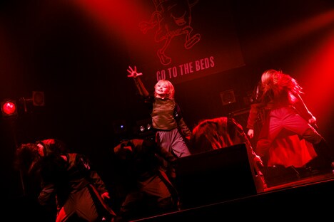 GO TO THE BEDS(Photo by sotobayashi kenta)