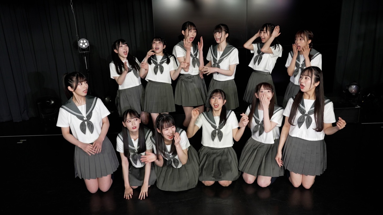 メジャー1stシングルのリリースが決定したことを知らされて驚く≠ME。 (c)YOANI