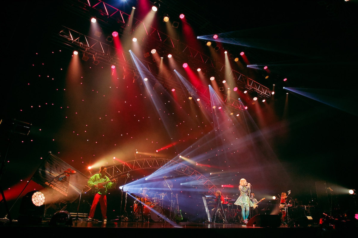 降幡愛「1st Live Tour APOLLO」東京・Zepp DiverCity（TOKYO）公演の様子。（撮影：江藤はんな）