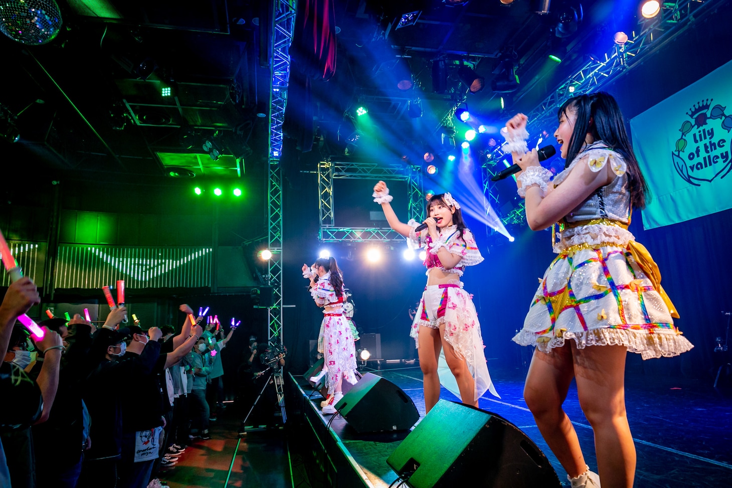 「Lily of the valley 3rd Anniversary Live『リリバリの誕生前夜』」の様子。（撮影：小林公士）