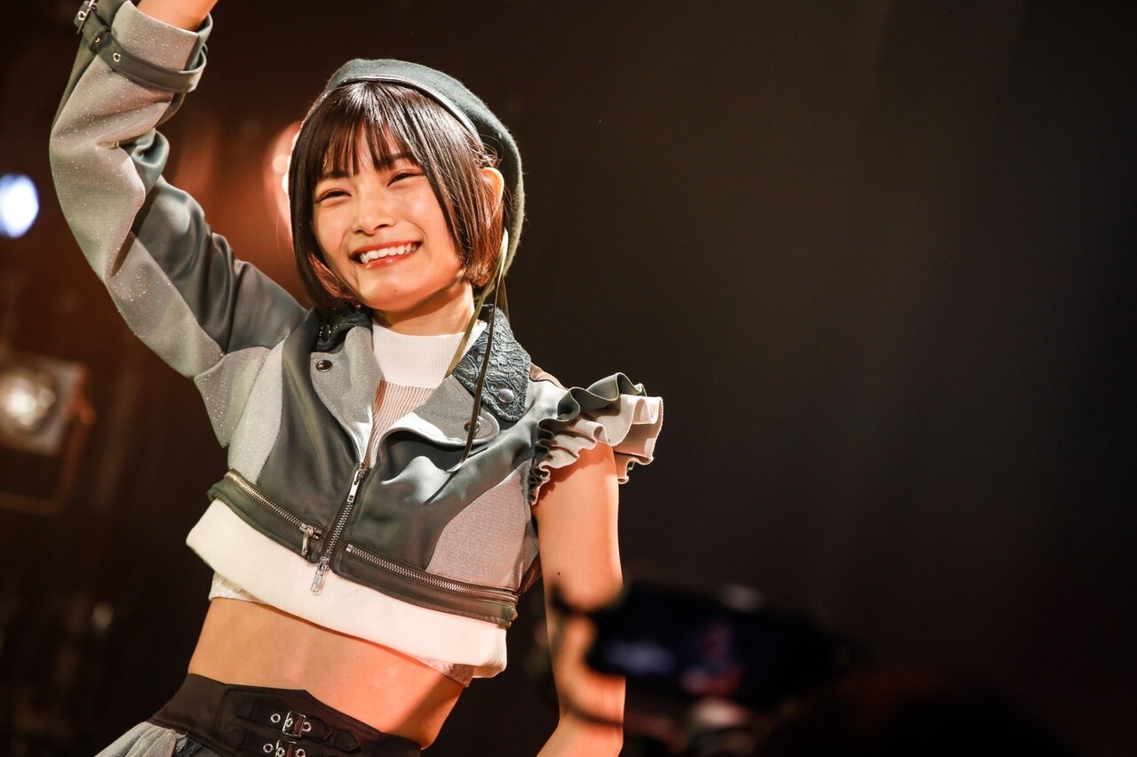 Benjamin Jasmine ベンジャス 日高里緒 直筆サイン入りチェキ