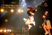 「Lily of the valley 3rd Anniversary Live『リリバリの誕生前夜』」の様子。（撮影：小林公士）