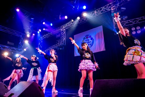 「Lily of the valley 3rd Anniversary Live『リリバリの誕生前夜』」の様子。(撮影:小林公士)