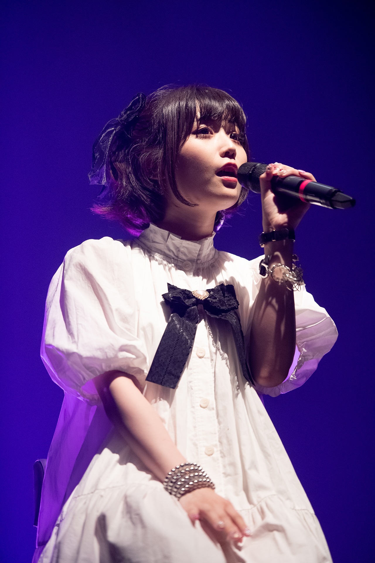 小山ひな