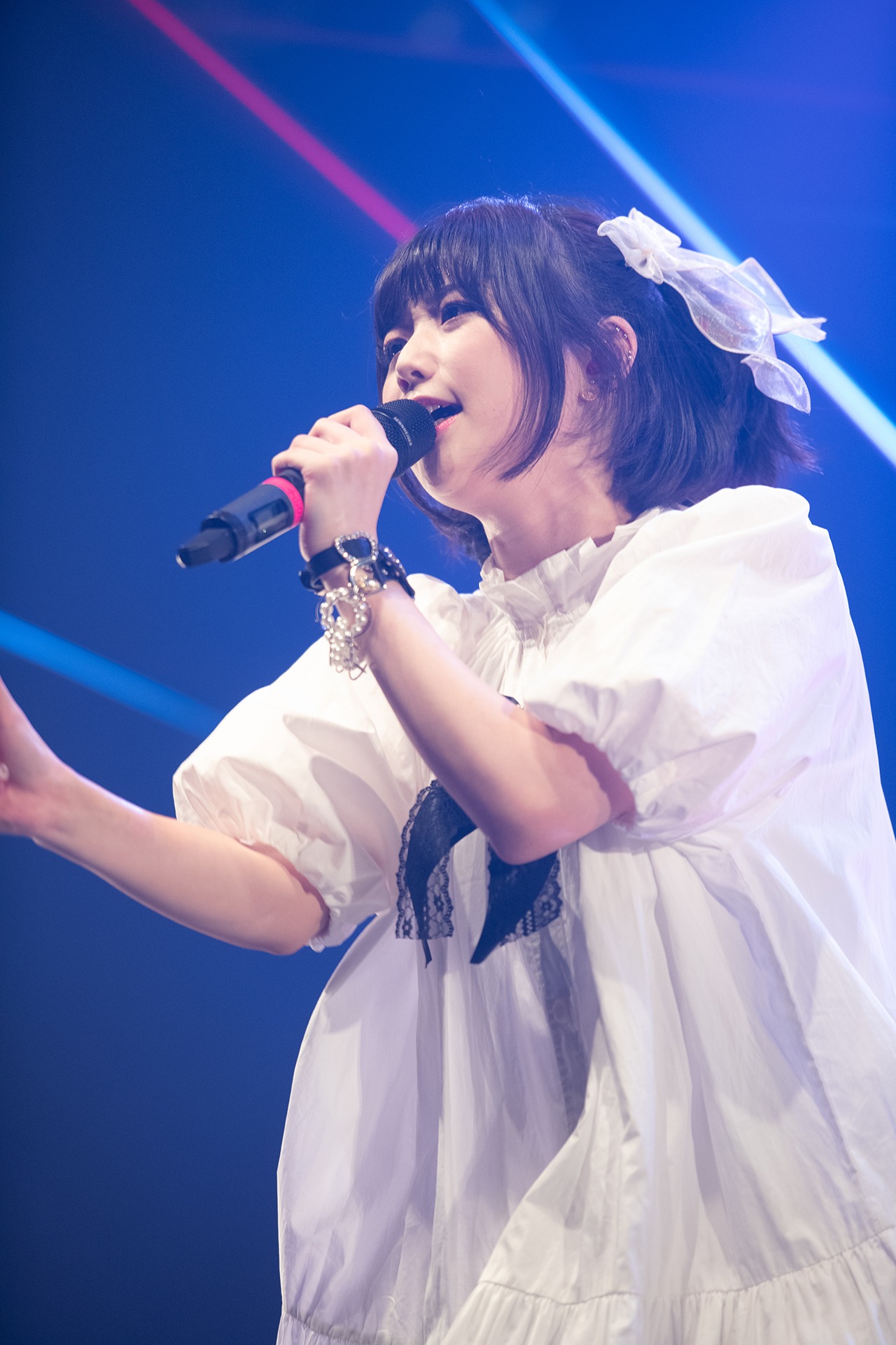 小山ひな