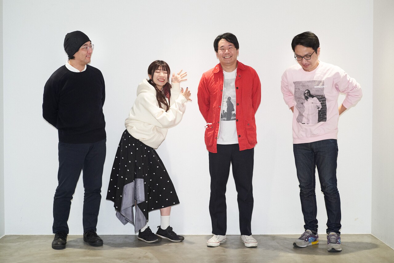 左から佐々木敦、ぱいぱいでか美、劔樹人、南波一海。