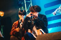 手前からFUMINORI、SEIYA。