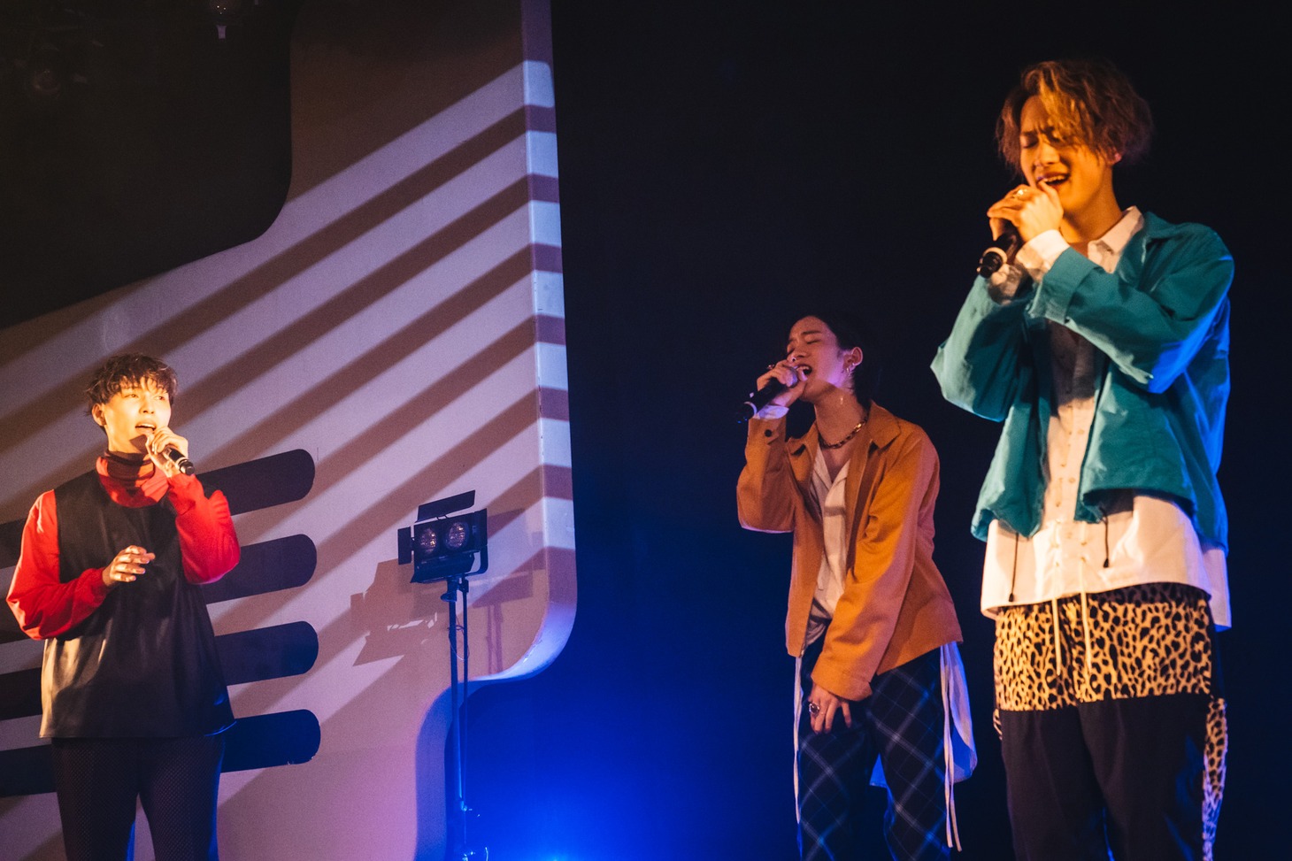 左からKEVIN、SHOOT、MORRIE。