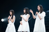 エビ中新メンバーの桜木心菜、小久保柚乃、風見和香（左から）。
