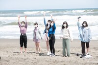 見送る候補生。