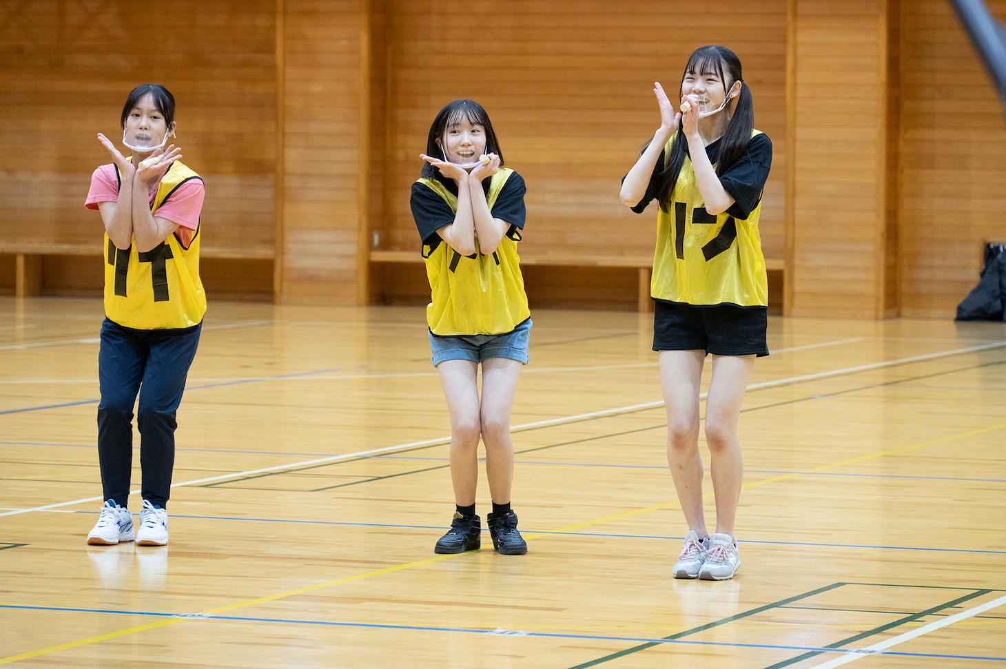 左からリナ、メイ、リン。