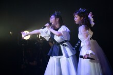 左から小林歌穂、中山莉子。