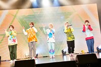 CUBERS「アジアの純真」ライブ映像より。