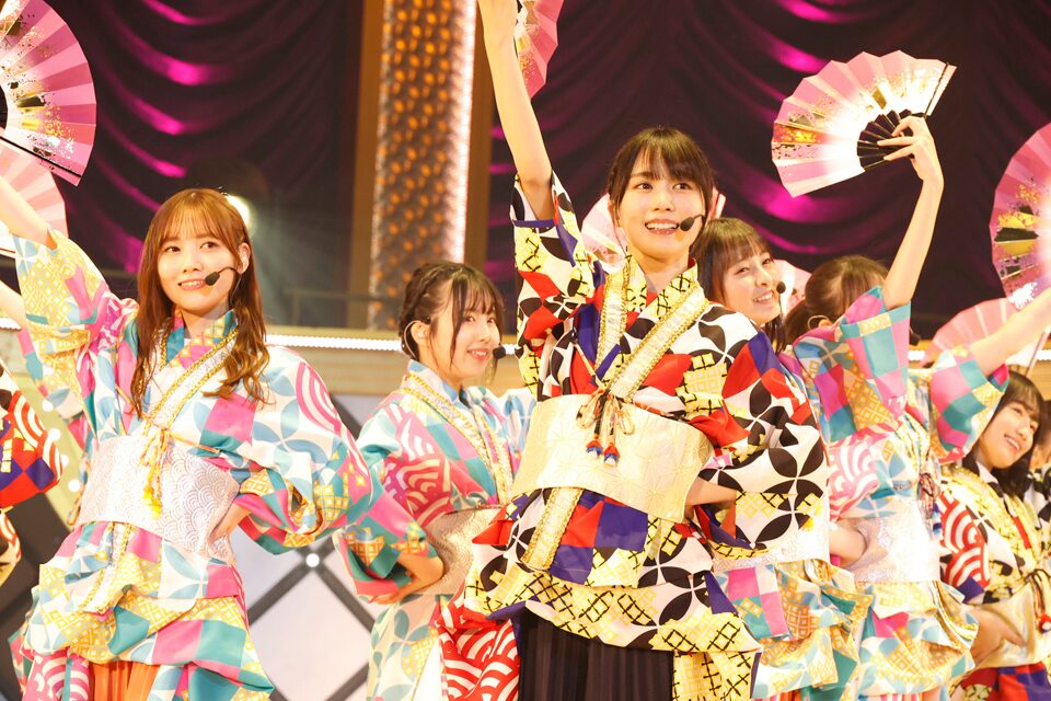 乃木坂46 4期生が 下駄ップ や 自転車漕ぎ で1期生の歩みを追体験 憧れと尊敬胸に16人の進化見せる ライブレポート 写真16枚 音楽ナタリー