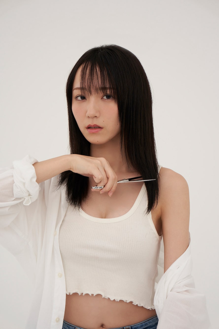野口衣織ファースト写真集 君にしか教えない」より。（撮影 