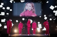 ユニット曲「24/7」のパフォーマンスの様子。（写真提供：代々木アニメーション学院）