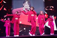 ユニット曲「24/7」のパフォーマンスの様子。（写真提供：代々木アニメーション学院）