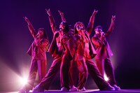 ユニット曲「24/7」のパフォーマンスの様子。（写真提供：代々木アニメーション学院）