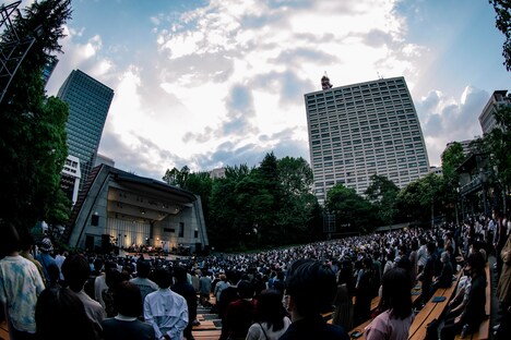「GRAPEVINE LIVE AT HIBIYA PARK」より。（Photo by Taku Fujii）