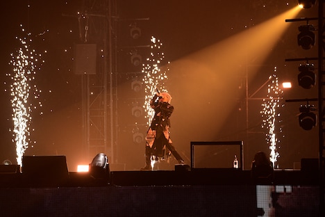 まふまふ（撮影：小松陽祐［ODD JOB LTD.］ / 岡本麻衣［ODD JOB LTD.］ / 堀卓朗［ELENORE］ / 今田和也［ELENORE］）