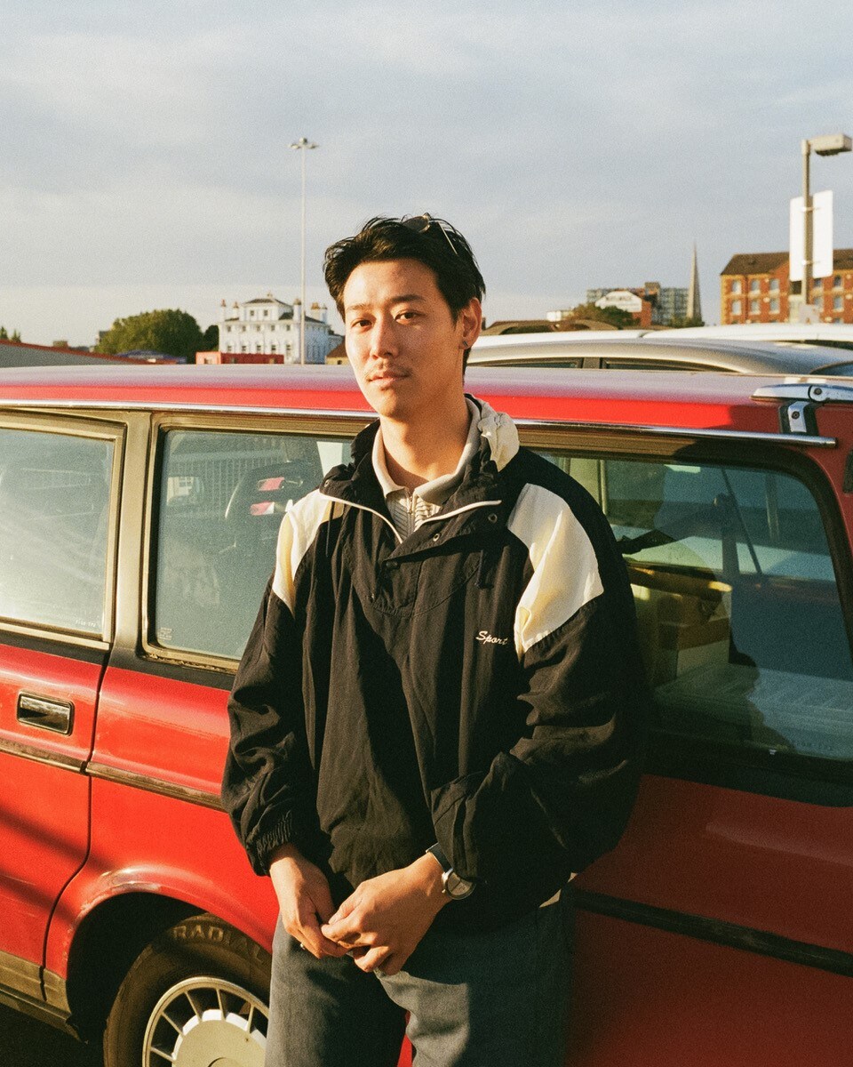 小袋成彬、映画「ムーンライト・シャドウ」未公開カットを使用した「Parallax」コラボMV公開