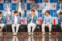 食レポ中の河野純喜。