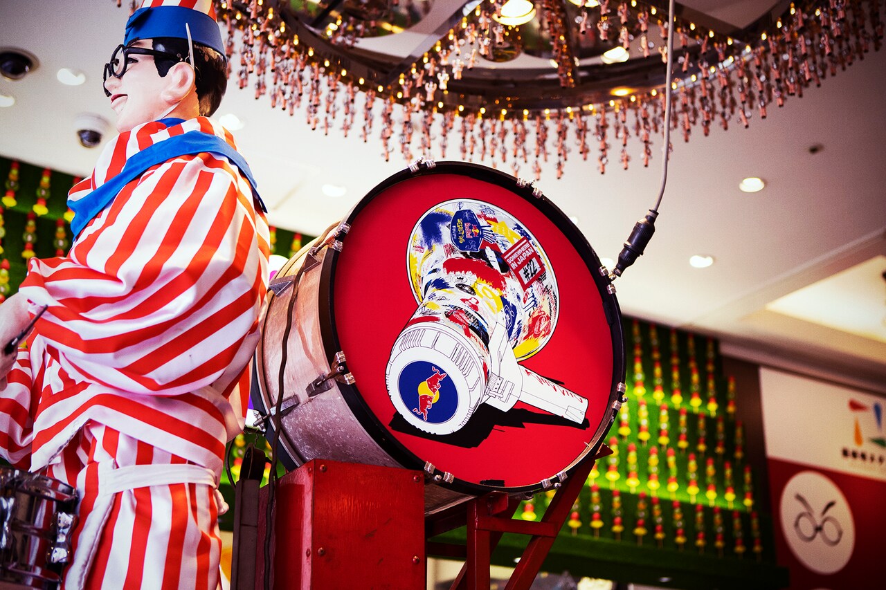 非売品】King Gnu レッドブル コラボ【鳴り響く鼓動の翼キット】 Red