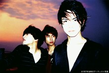 L'Arc-en-Cielの1997年当時のアーティスト写真。