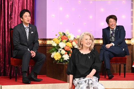 南野陽子（写真中央）(c)日本テレビ