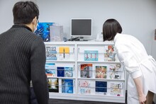 「衣装が素晴らしいので参考になります」と「Perfume Costume Book 2005-2020」について語る副島さん。