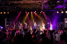 「転校少女* Live Tour 2021 "Girl*s Spring"」ファイナル公演の様子。