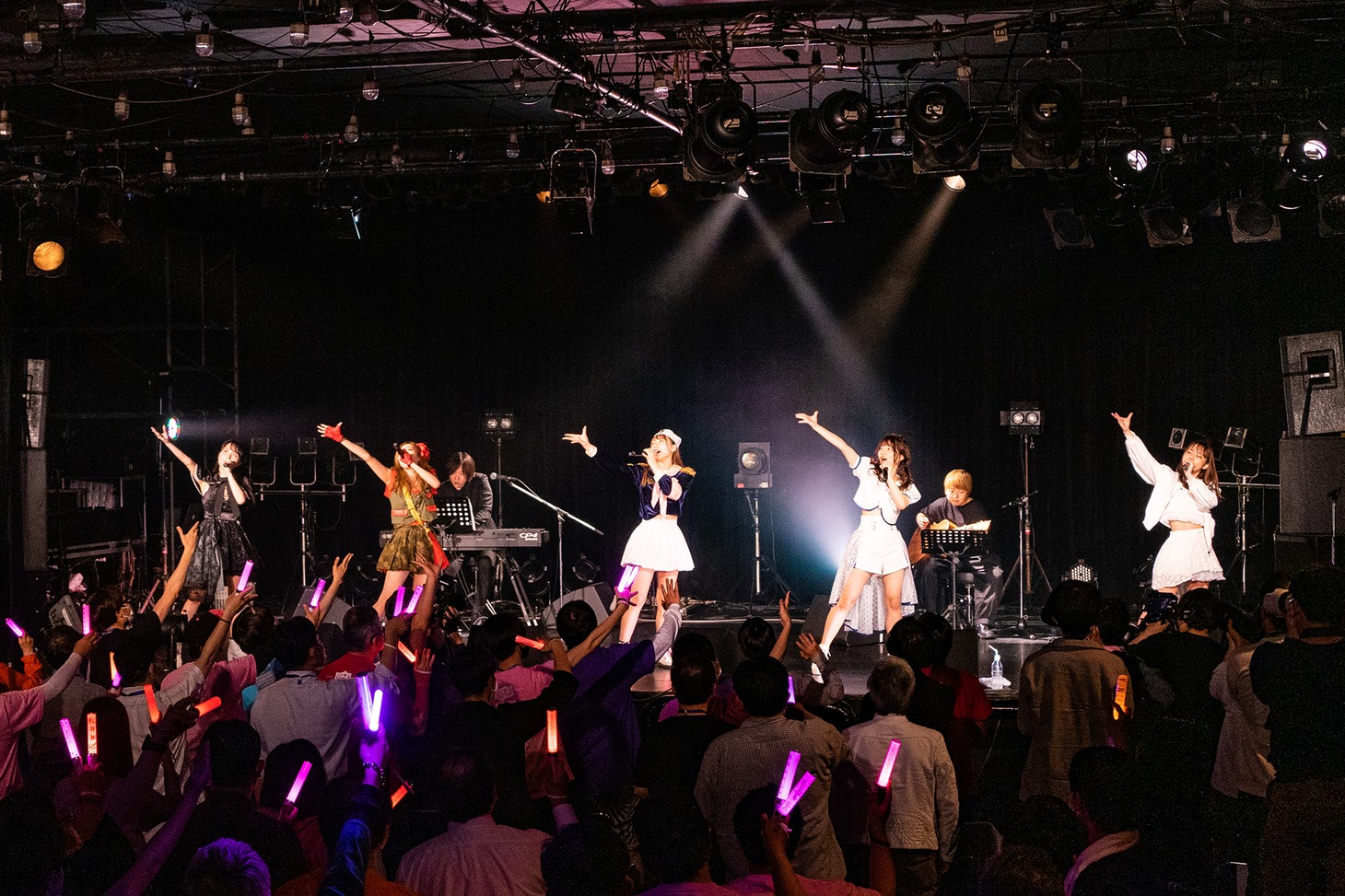 「転校少女* Live Tour 2021 "Girl*s Spring"」ファイナル公演の様子。