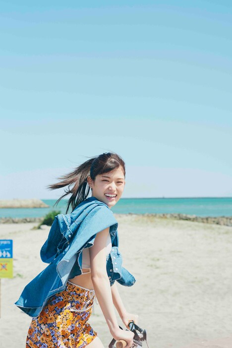 松村沙友理 乃木坂46卒業記念写真集(タイトル未定)より。(c)マガジンハウス(撮影:三瓶康友)