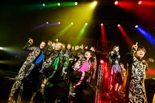 TEAM SHACHIとBOYS AND MENによるコラボの様子。（撮影：曽我美芽）