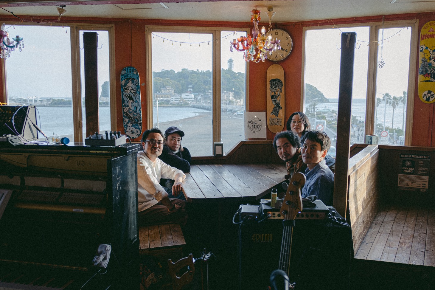 「“Out Of Seasons” at 江ノ島 OPPA-LA」告知ビジュアル