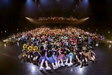 「ライブナタリー "TEAM SHACHI" ～シャチにボイメン 会いにおいで～」の様子。（撮影：曽我美芽）