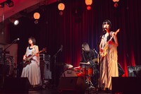 羊文学（撮影：東美樹）