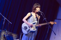 塩塚モエカ（Vo, G / 羊文学）（撮影：東美樹）