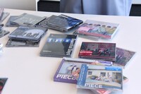 MONSTA Xが日本でリリースしてきたCDの数々。