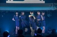 刹那的アナスタシアのデビューライブの様子。（撮影：林晋介）