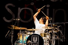 鈴木貴雄（Dr）（Photo by Viola Kam［V'z Twinkle］）