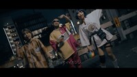 PizzaLove「IIKANJI（feat. なかむらみなみ & Neon Nonthana）」ミュージックビデオより。