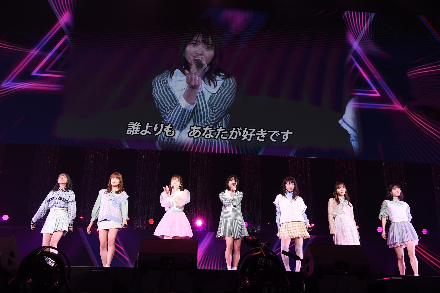「Choose me!」の様子。 (c)AKB48