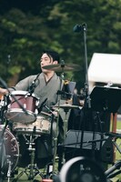 尾嶋優（Dr）（撮影：川島悠輝）