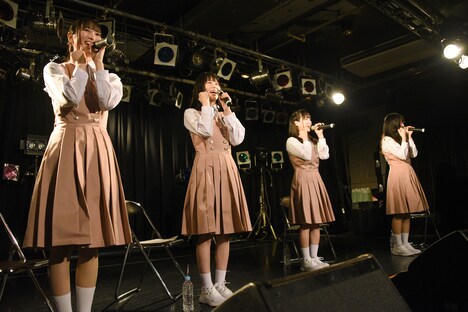 ファンに挨拶をするtipToe.。