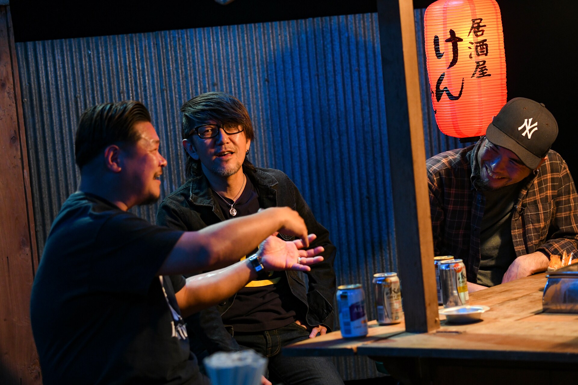 横山健の「居酒屋けんちゃん」6年ぶりオンエア、Ken Band＆藤田琢己が