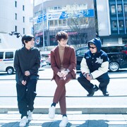 左からSTUTS、岡田将生、BIM。