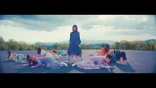 乃木坂46「錆びたコンパス」ミュージックビデオより。