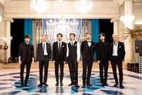 「ザ・レイト・ショー・ウィズ・スティーヴン・コルベア」に出演したBTS。(c)BIGHIT MUSIC