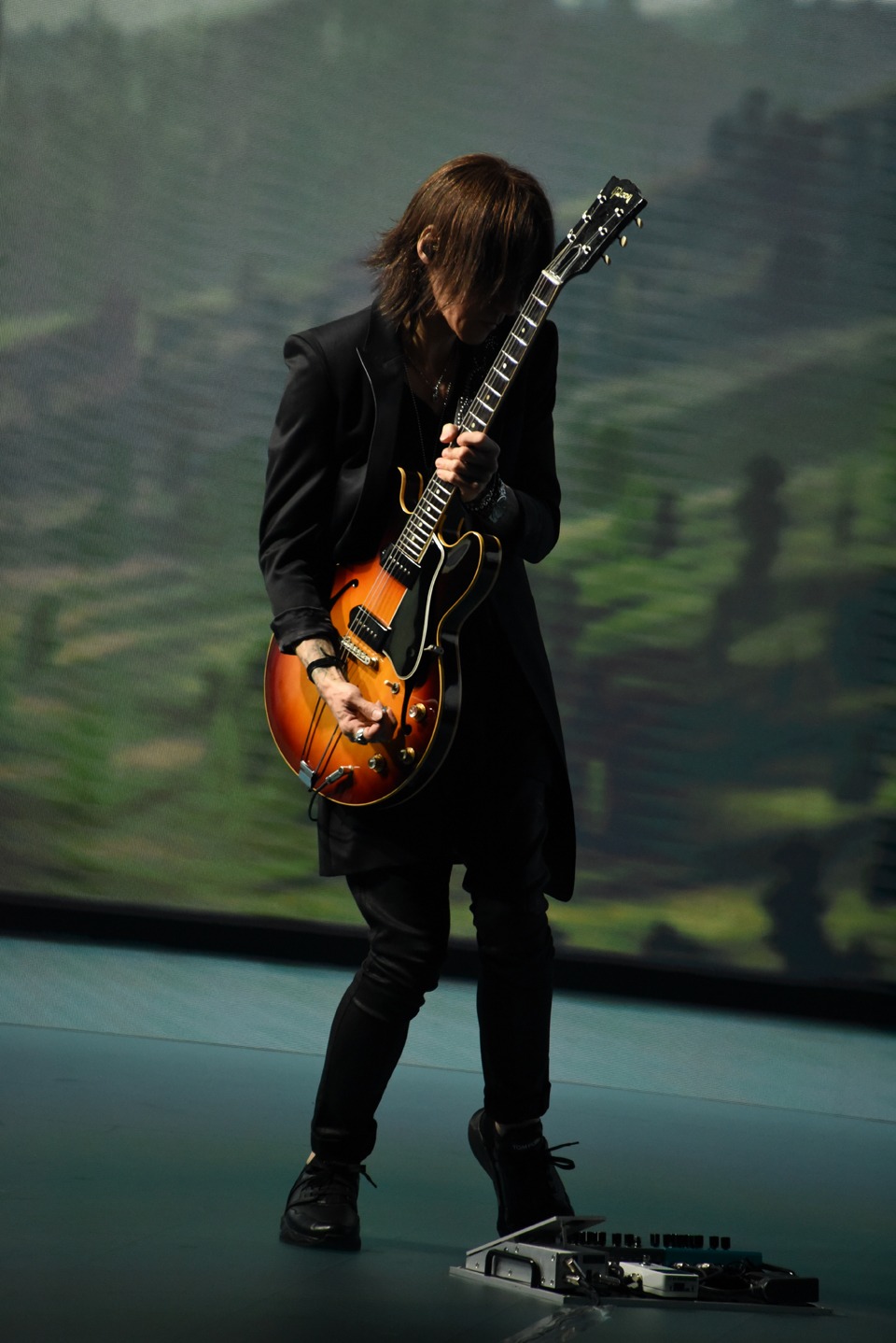 SUGIZO